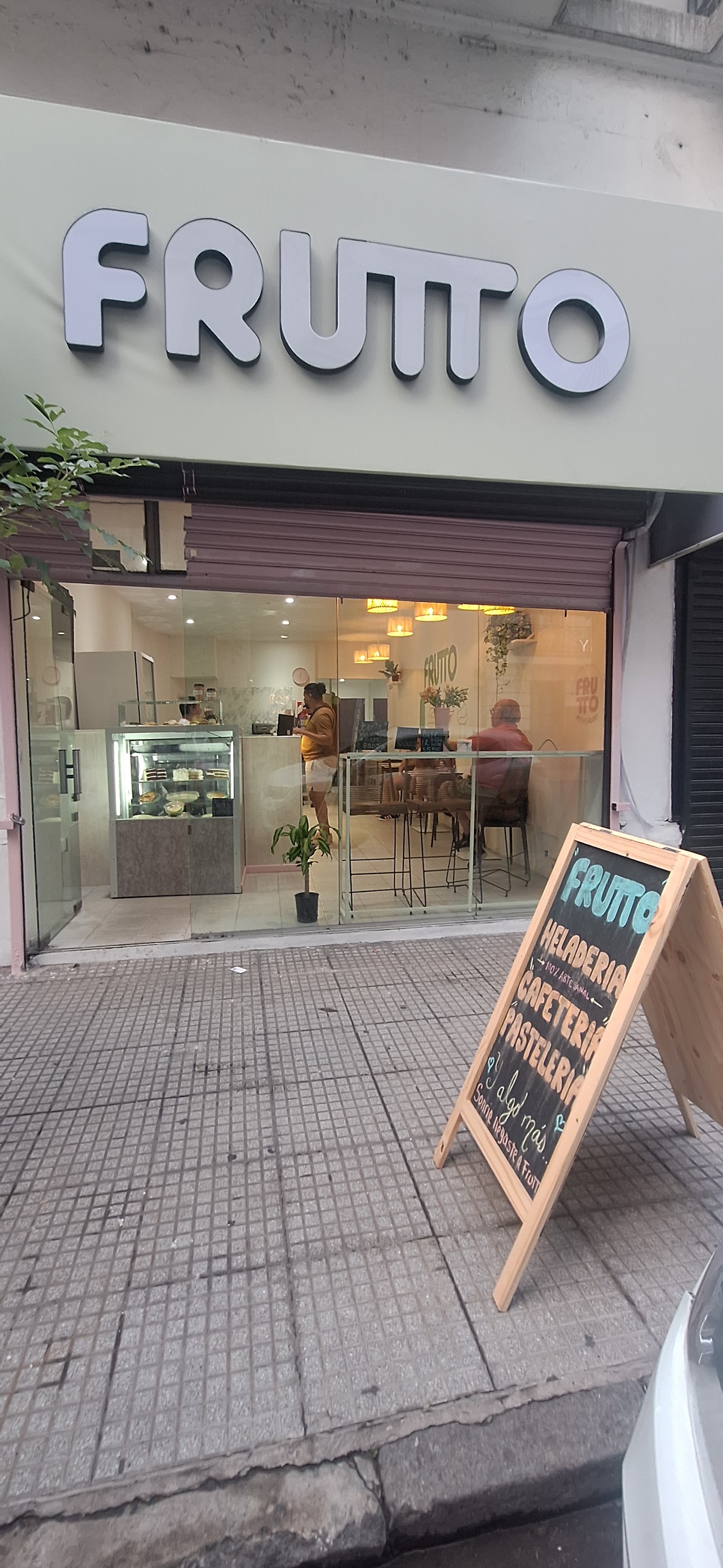 Frutto Storefront